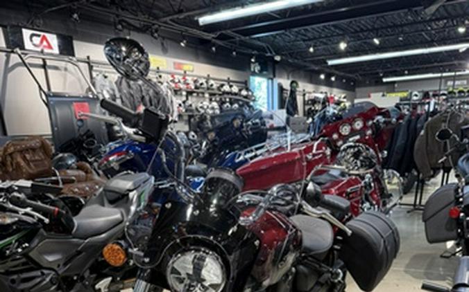 2025 Indian Super Scout Maroon Metallic With Graphics