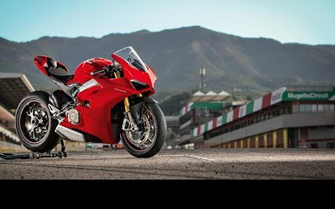 2018 Ducati Panigale V4 S – First Ride