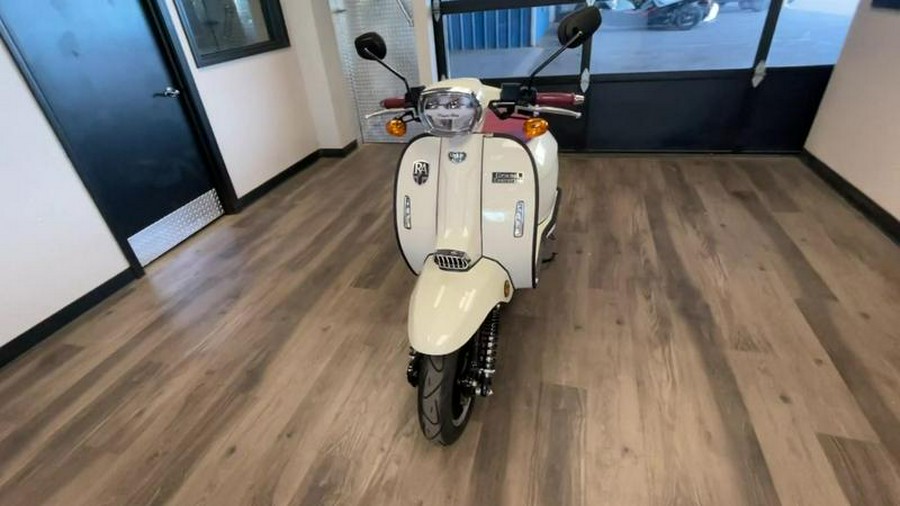 2023 Genuine Scooter Co Grand Tourer 150