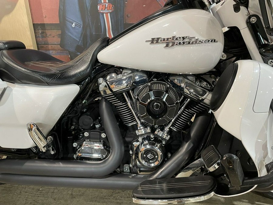 2017 Harley-Davidson FLHXS - Street Glide Special