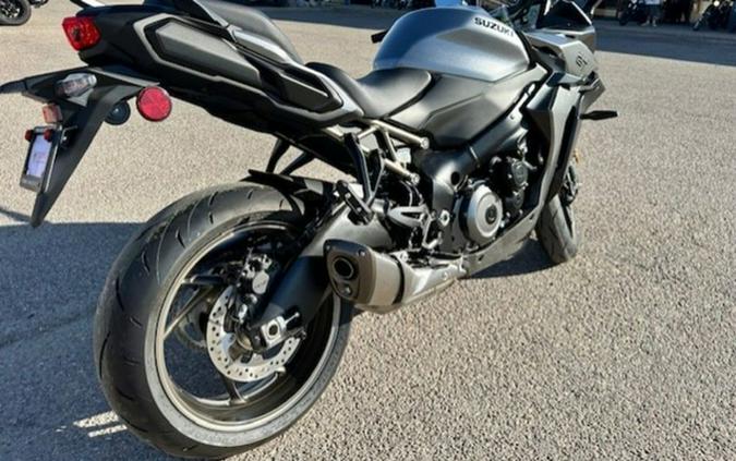 2025 Suzuki GSX-S1000GT+
