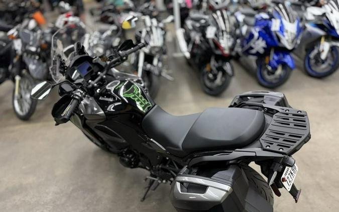 2025 Kawasaki Versys® 1100 SE LT ABS