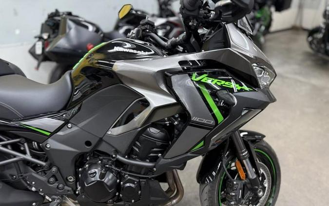 2025 Kawasaki Versys® 1100 SE LT ABS