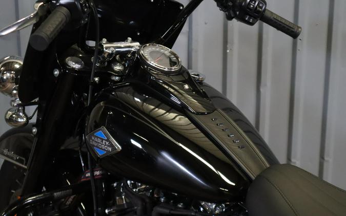2025 Harley-Davidson Heritage Classic FLHC