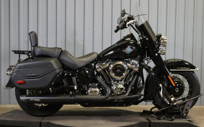 2025 Harley-Davidson Heritage Classic FLHC