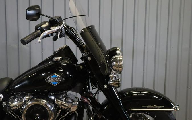 2025 Harley-Davidson Heritage Classic FLHC