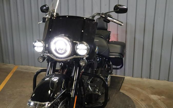 2025 Harley-Davidson Heritage Classic FLHC