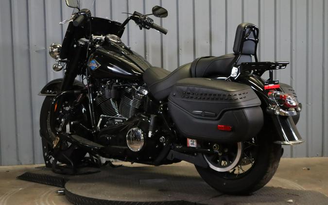 2025 Harley-Davidson Heritage Classic FLHC