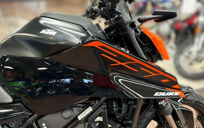 2026 KTM 250 DUKE