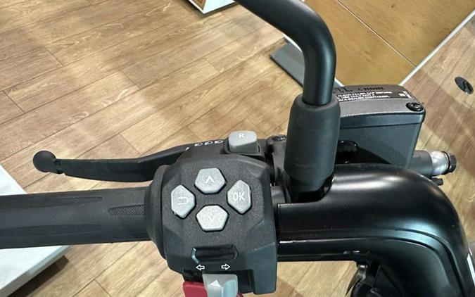 2024 BMW CE 02 Cosmic black 2 02