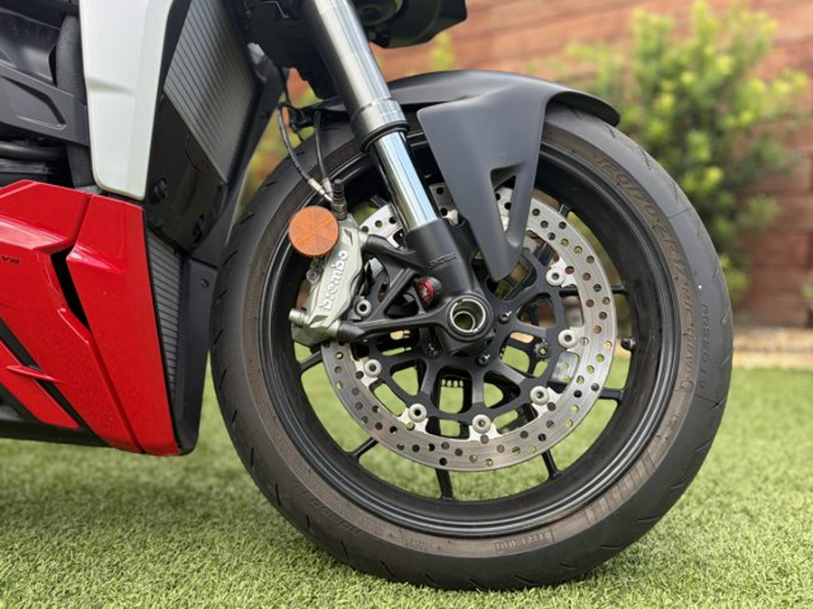 2025 Ducati STREETFIGHTER V2