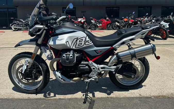 2025 Moto Guzzi V85 TT
