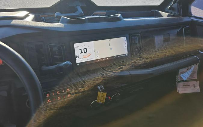 2026 Can-Am Defender MAX Lone Star CAB HD11