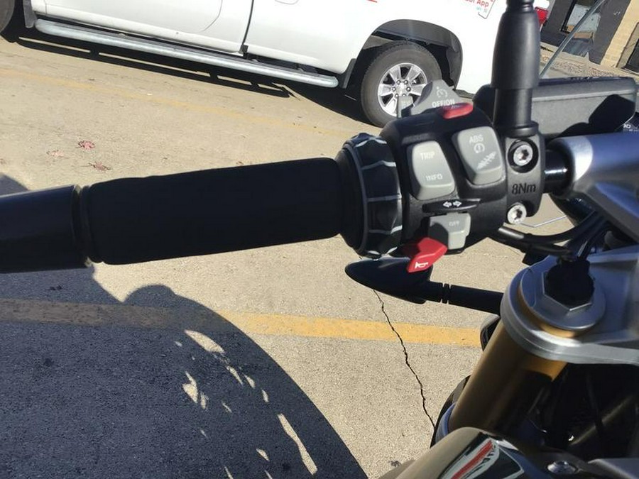 2016 BMW R 1200 R Style 2 Thunder Grey Metallic