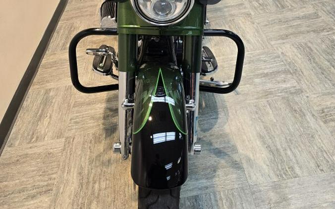 2014 Harley-Davidson® CVO™ Road King® Sherwood/Galaxy Black FLHRSE