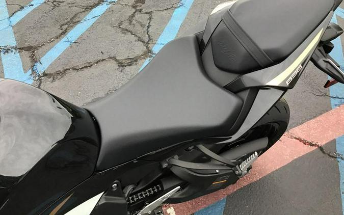 2026 Kawasaki Ninja® ZX™-6R