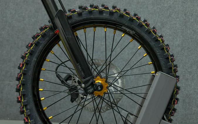 2027 E RIDE PRO SS 4.0 WARP 9 GOLD EDITION