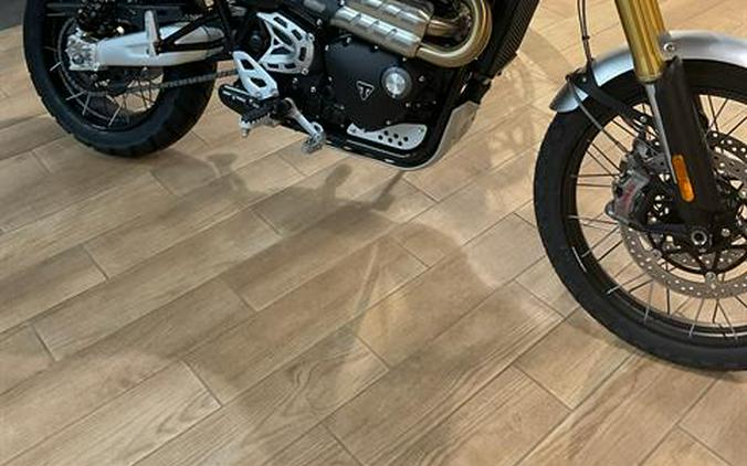 2025 Triumph Scrambler 1200 XE