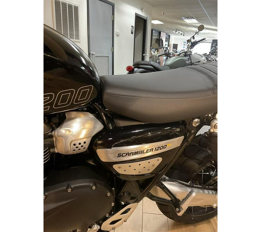2025 Triumph Scrambler 1200 XE