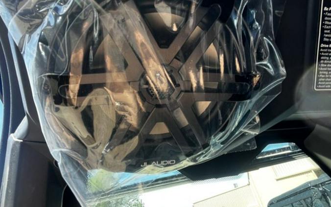 2026 Can-Am Defender MAX Limited HD11