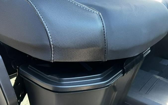 2026 Can-Am Defender MAX Limited HD11