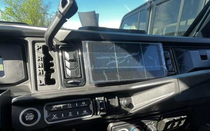 2026 Can-Am Defender MAX Limited HD11