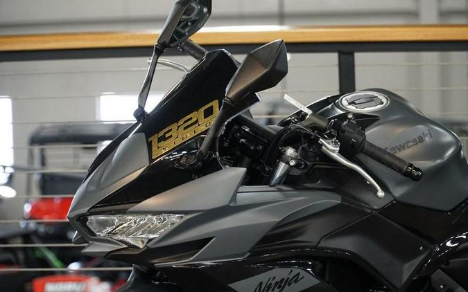 2024 Kawasaki Ninja® 650 ABS Metallic Matte Dark Gray/Metallic Spark Black