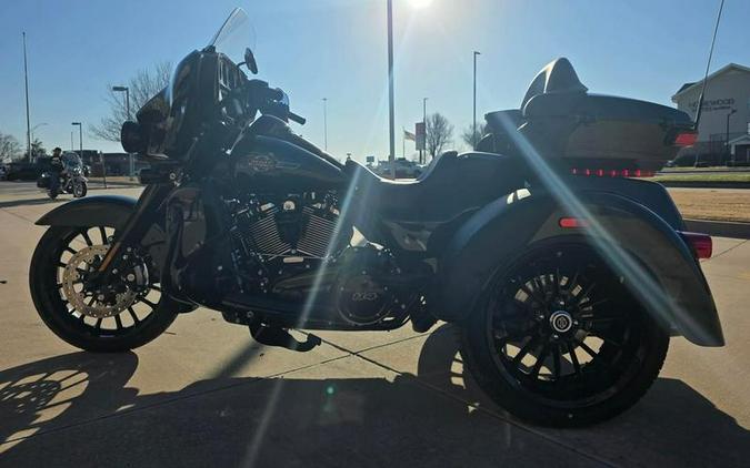 2025 Harley-Davidson® FLHTUCUTG