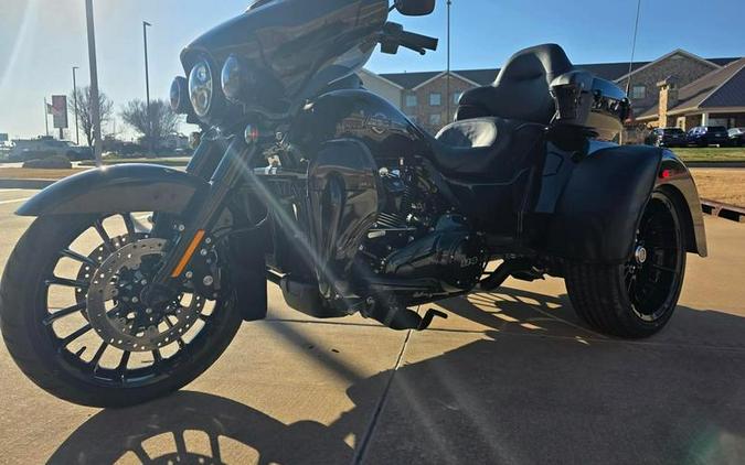 2025 Harley-Davidson® FLHTUCUTG