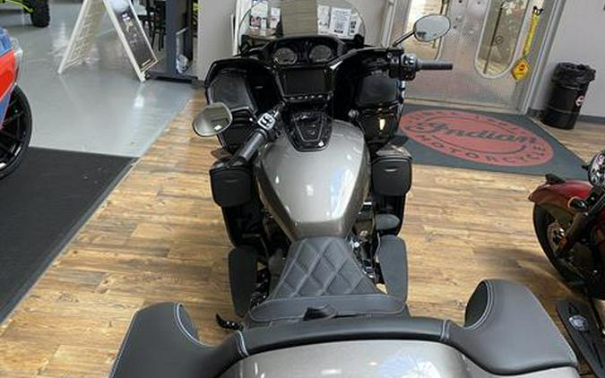 2026 Indian Motorcycle Pursuit® Dark Horse® with 112