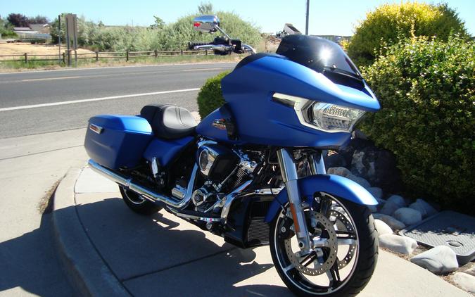 2026 Harley-Davidson® Road Glide® Aurora Blue Denim Chrome Trim