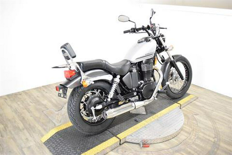 2018 Suzuki Boulevard S40