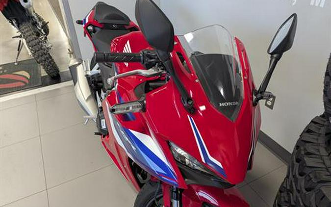 2025 Honda CBR500R