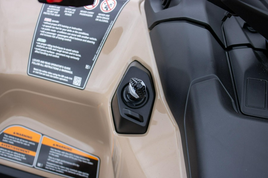 2027 CAN-AM OUTLANDER PRO DPS HD7