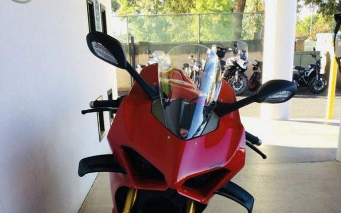 2023 Ducati Panigale V4 S Ducati Red