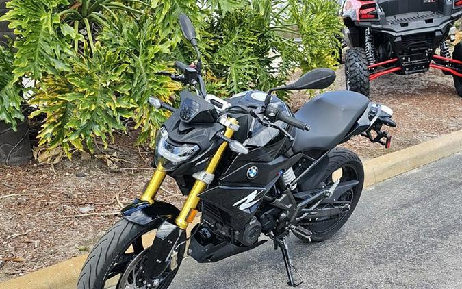 2022 BMW G 310 R Cosmic Black 2