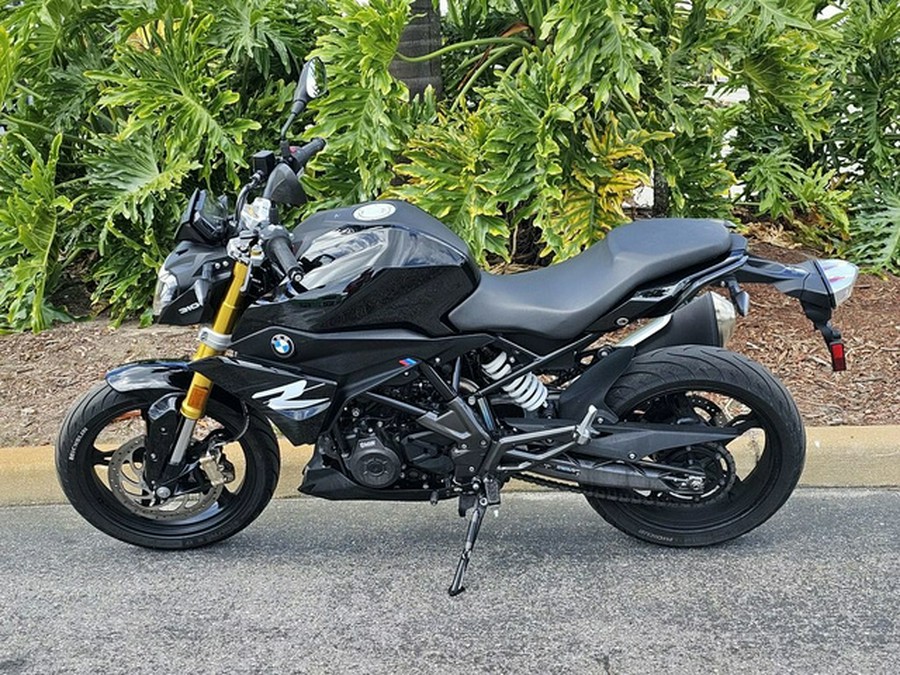 2022 BMW G 310 R Cosmic Black 2