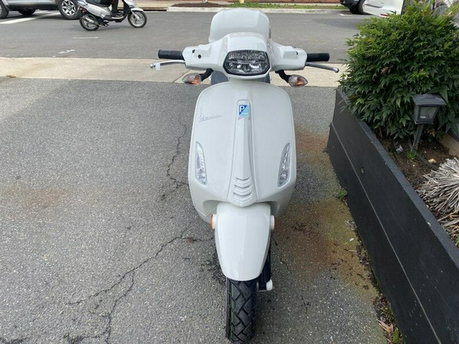 2023 Vespa Sprint 150 Summer Edition