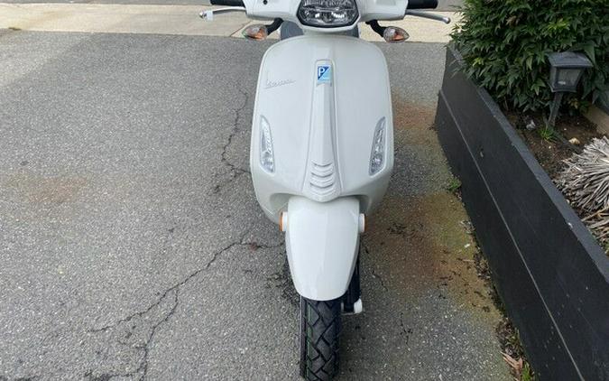 2023 Vespa Sprint 150 Summer Edition