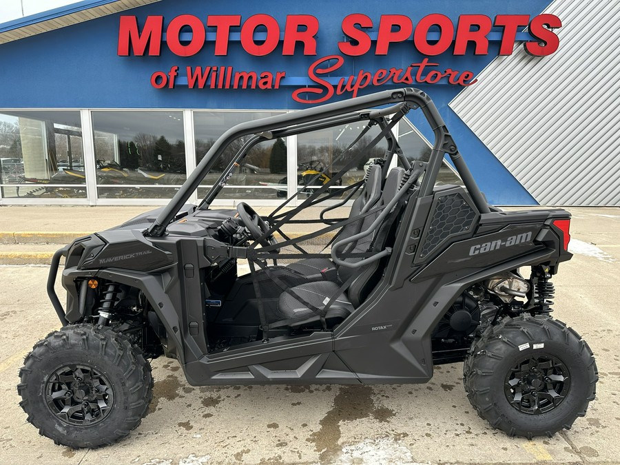 2025 Can-Am Maverick Trail DPS 700