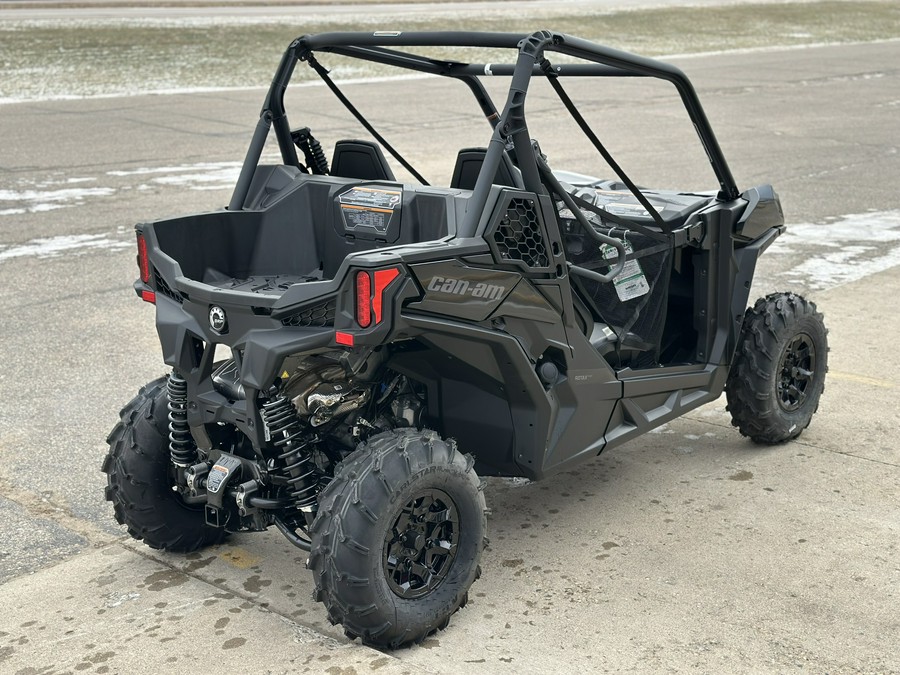 2025 Can-Am Maverick Trail DPS 700