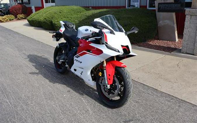 2025 Yamaha YZF-R9