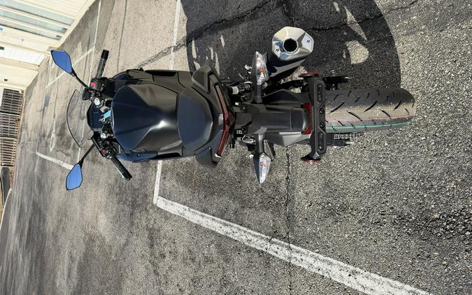 2026 Kawasaki Ninja® 500 Base