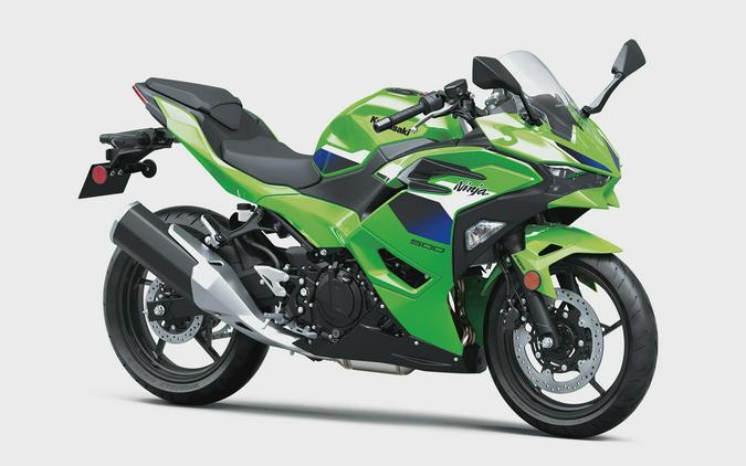 2026 Kawasaki Ninja® 500 Base