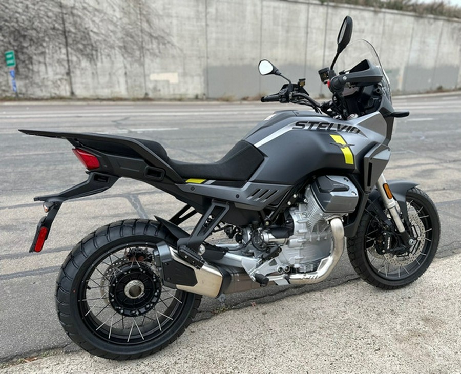 2024 Moto Guzzi STELVIO PFF