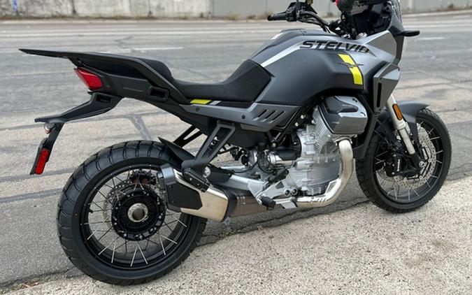 2024 Moto Guzzi STELVIO PFF