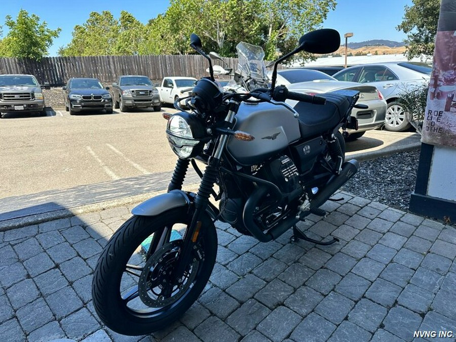 2024 Moto Guzzi V7 Stone