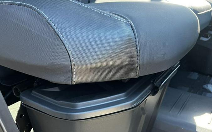 2026 Can-Am Defender MAX Limited HD11