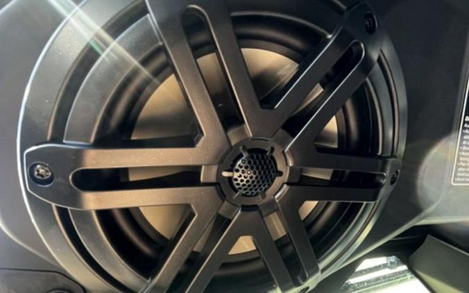 2026 Can-Am Defender MAX Limited HD11