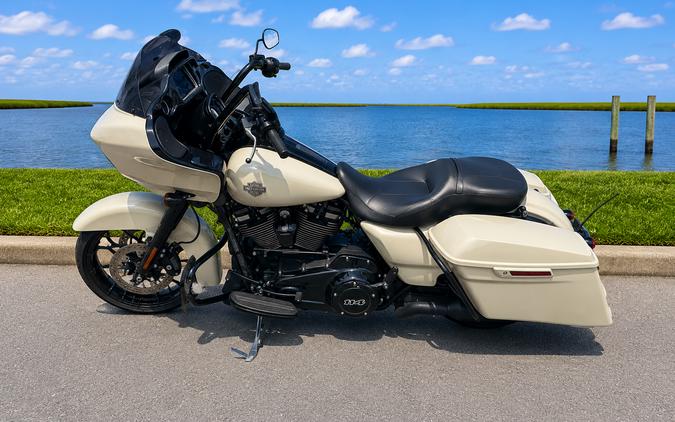 2022 Harley-Davidson Road Glide® Special